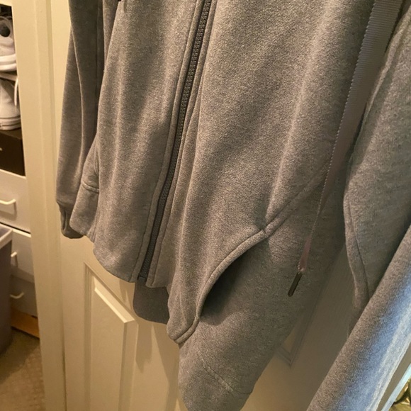 Lululemon Jacket - Picture 4 of 7